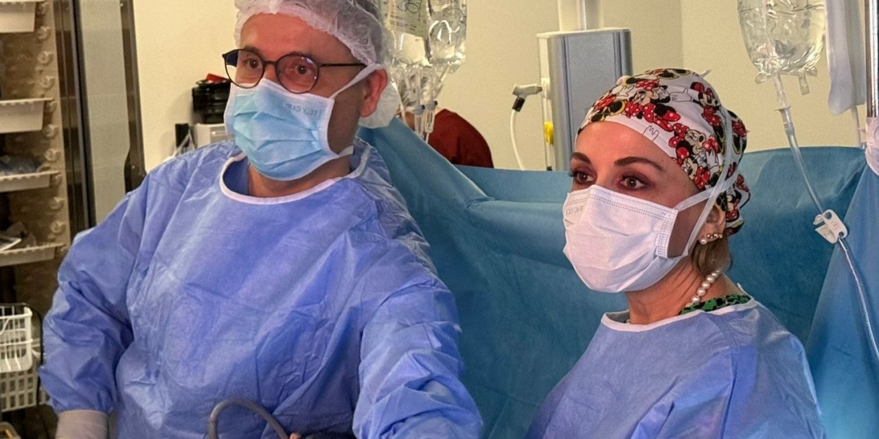 Doktorlar Bile İnanamadı: Genç Kadının Yumurtalığından Çıkan Şoke Etti