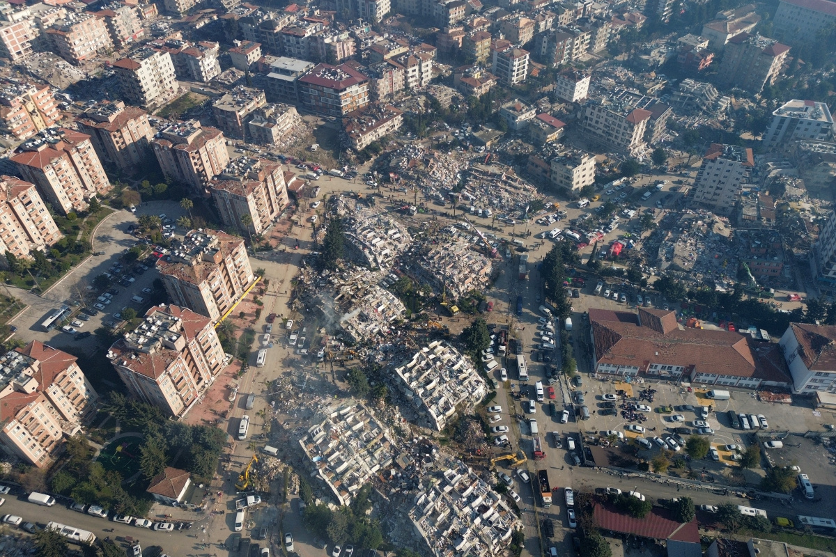 Deprem olurken onlar Ankara'da hesap yapmış!