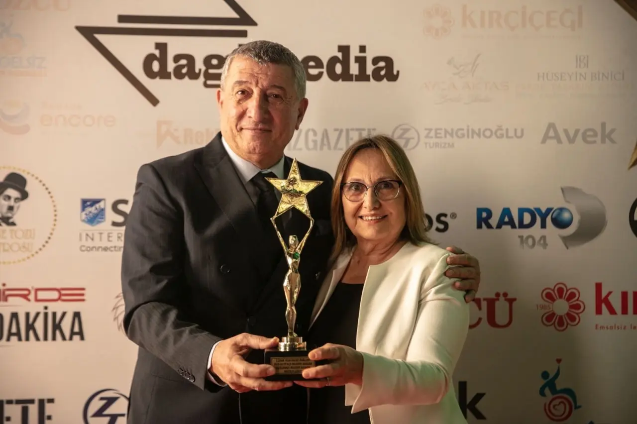Güzelbahçe'de Ayşe Akın Dönemi: Başkanvekili Seçildi