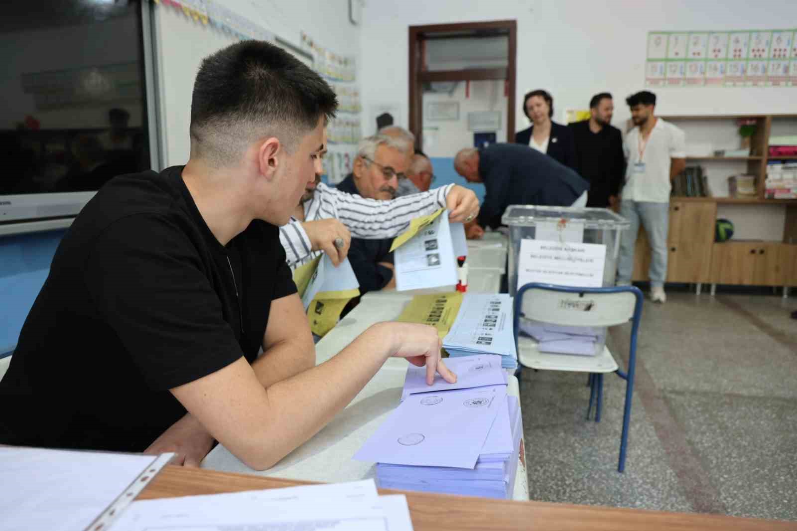 Nevşehir'de 2 bin kişi sandığa gitti! 12 yıl sonra yeniden belediye oldu