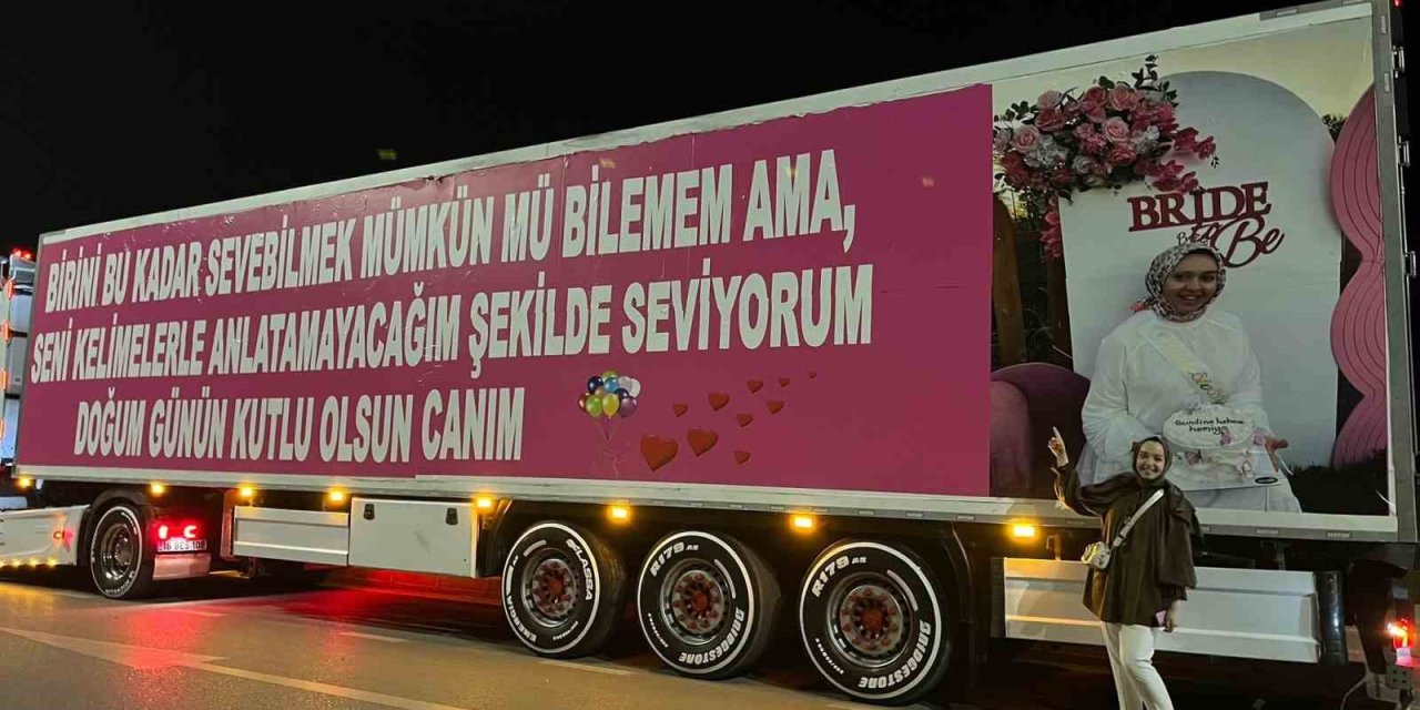 Eşinin doğum günü için 25 metrelik tırı kapladı
