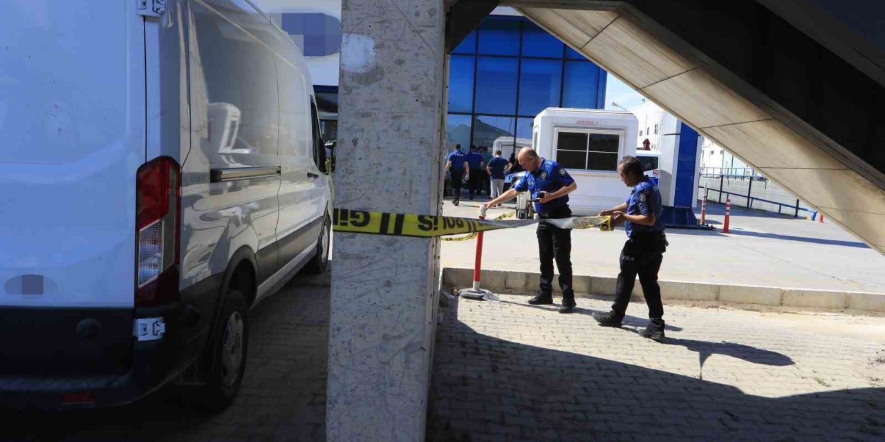 Otokoç saldırısına 2 tutuklama, 1 ev hapsi