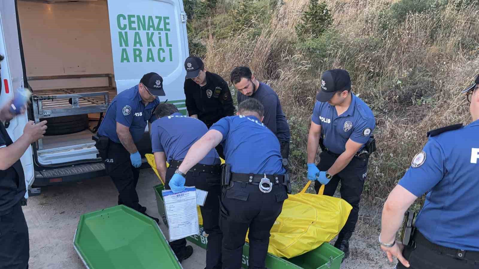 1 hafta önce ölmüş! Kocaeli'de yol kenarında cesedi bulundu