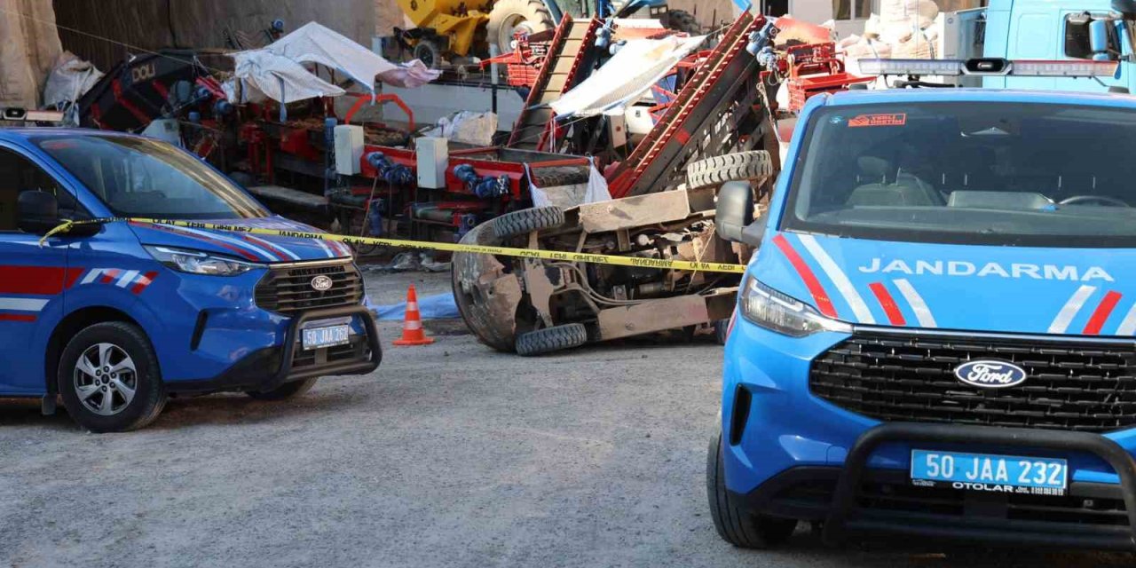 Devrilen forkliftin altında kalan genç hayatını kaybetti