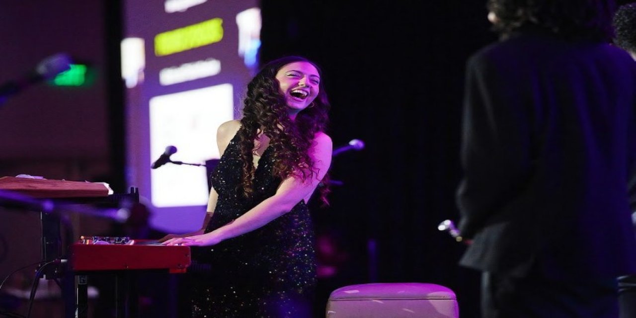 Su Yavuz'dan Büyük Başarı: Berklee'den Ödülle Döndü