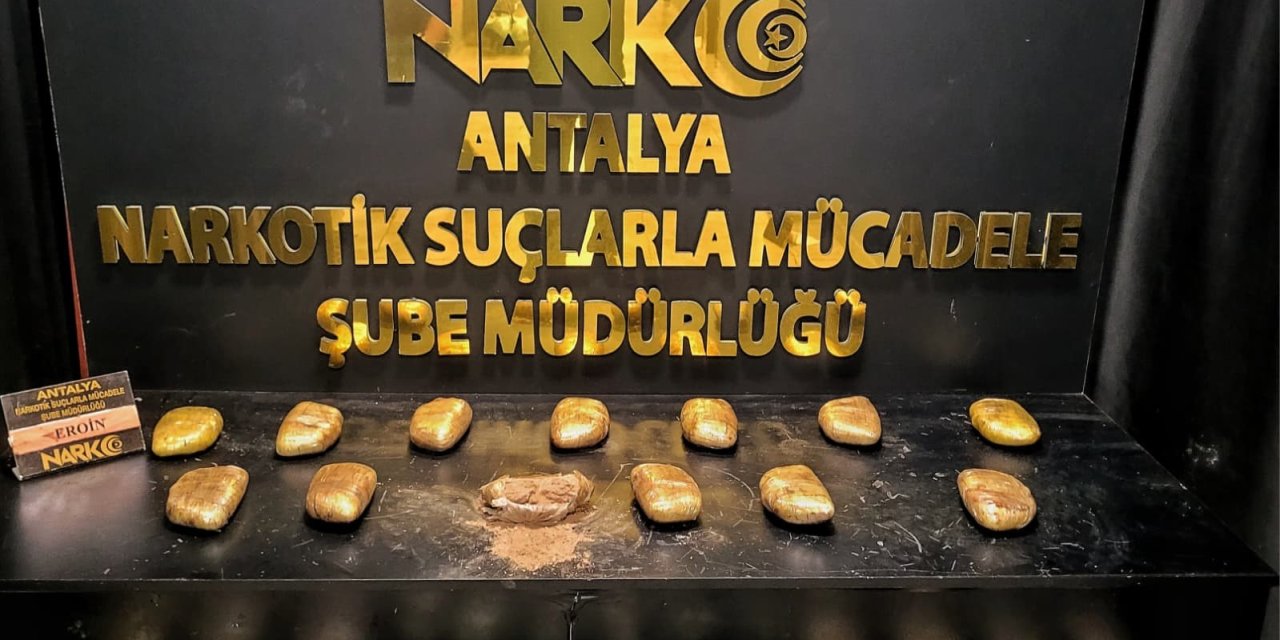 Aile görüntüsü vererek uyuşturucu nakline operasyon