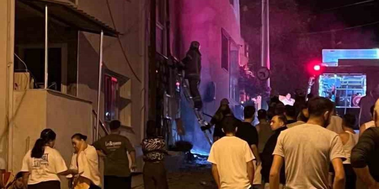 Otelde çıkan yangında patlama sesi paniğe neden oldu