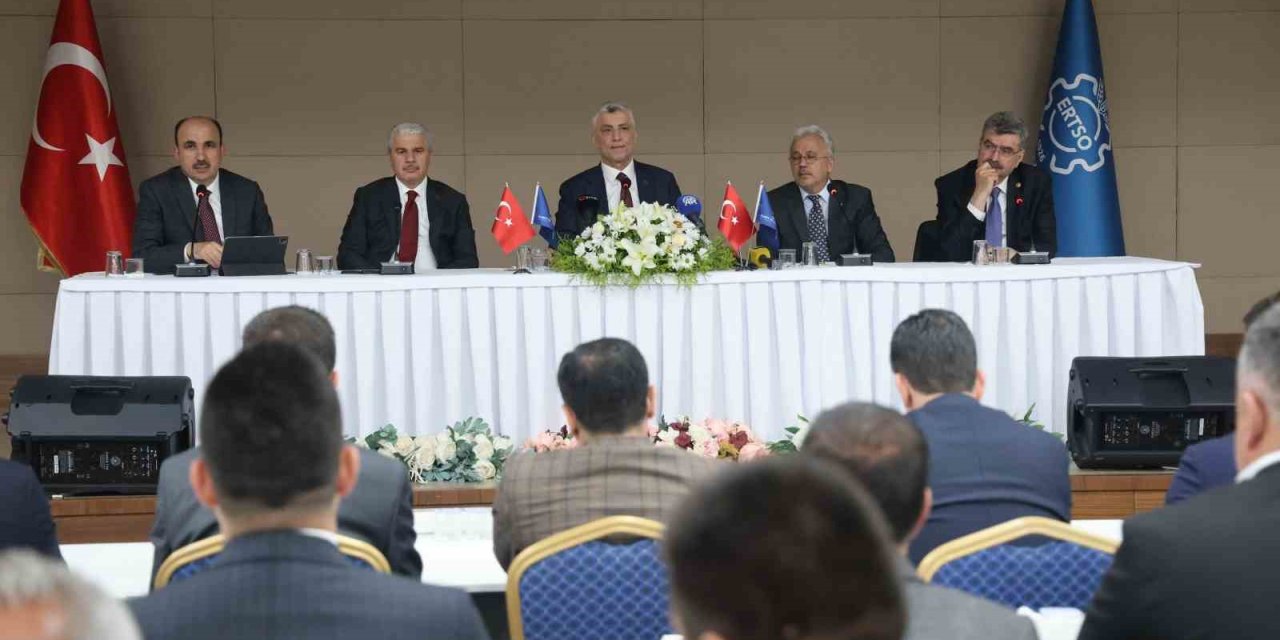 Bakan Bolat Konya'da Açıkladı: İhracatta Yeni Rekor Hedefi