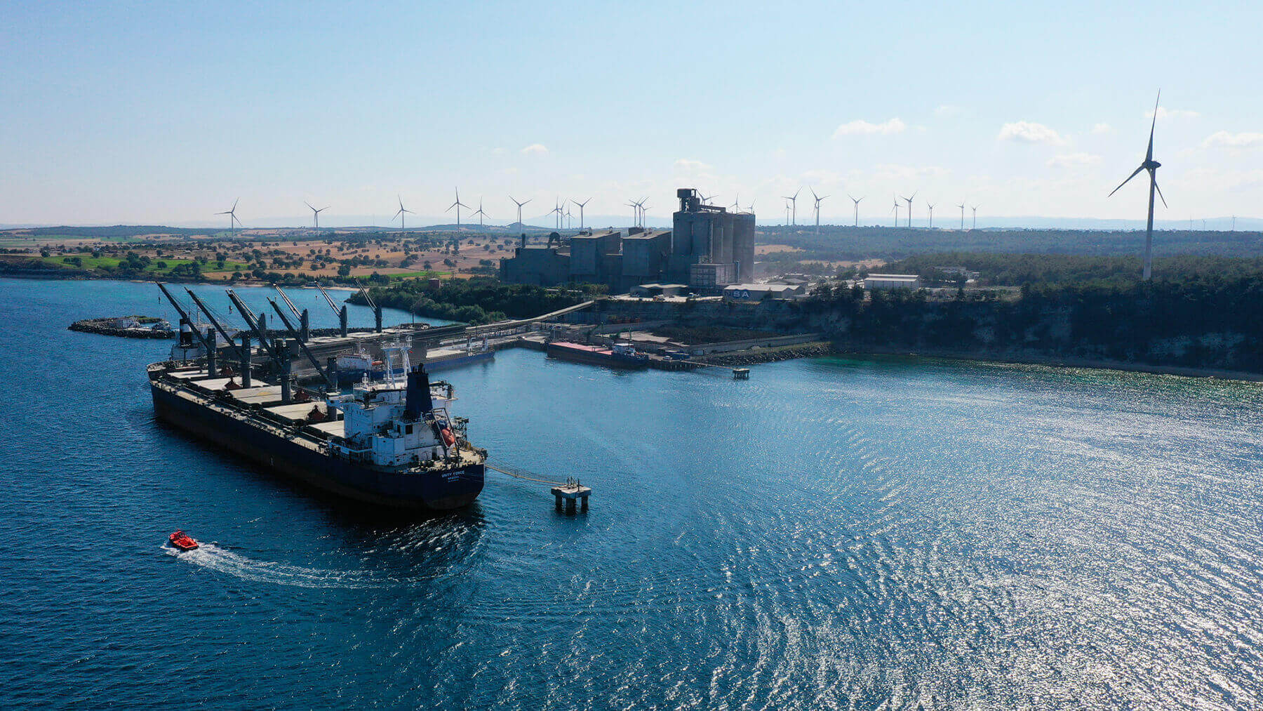 Sabancı, Akçansa Hisselerini 427,9 Milyon Dolara Devretti