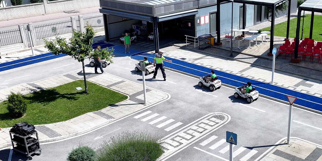 Karatay’da Minik Öğrenciler Trafik Gönüllüsü Oldu