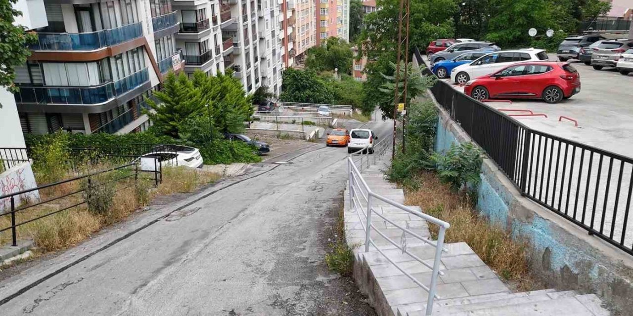 Ankara'nın "Çıkılmaz" Yokuşu: Sosyal Medyanın Yeni Fenomeni