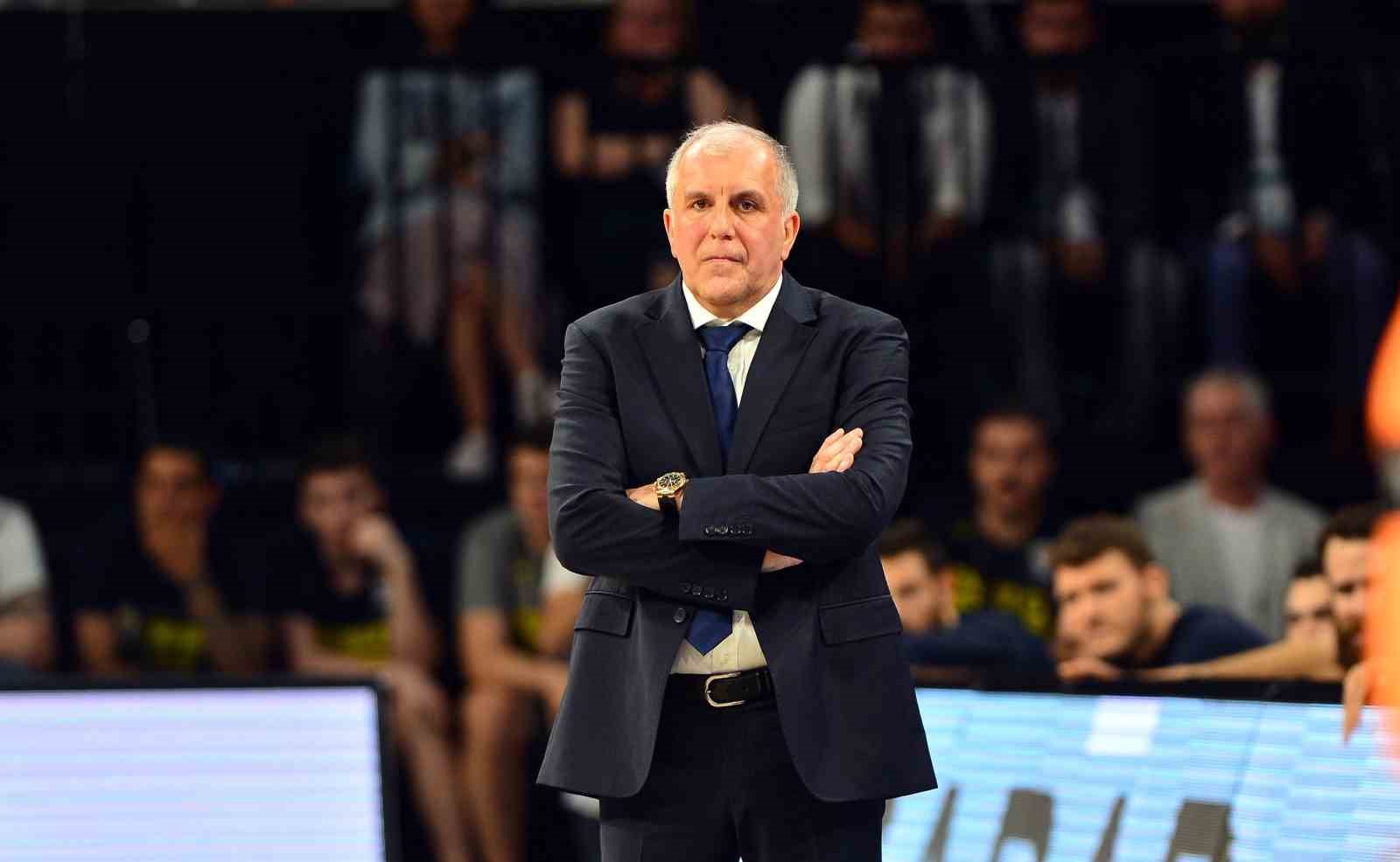 Zirve için Yunanistan'da! Obradovic anlaşmayı imzalıyor