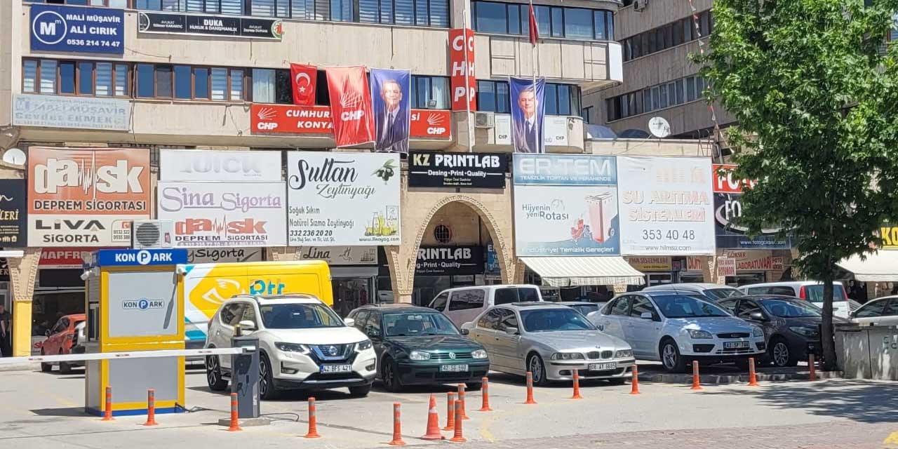 CHP Konya'da Özgür Özel Israrı