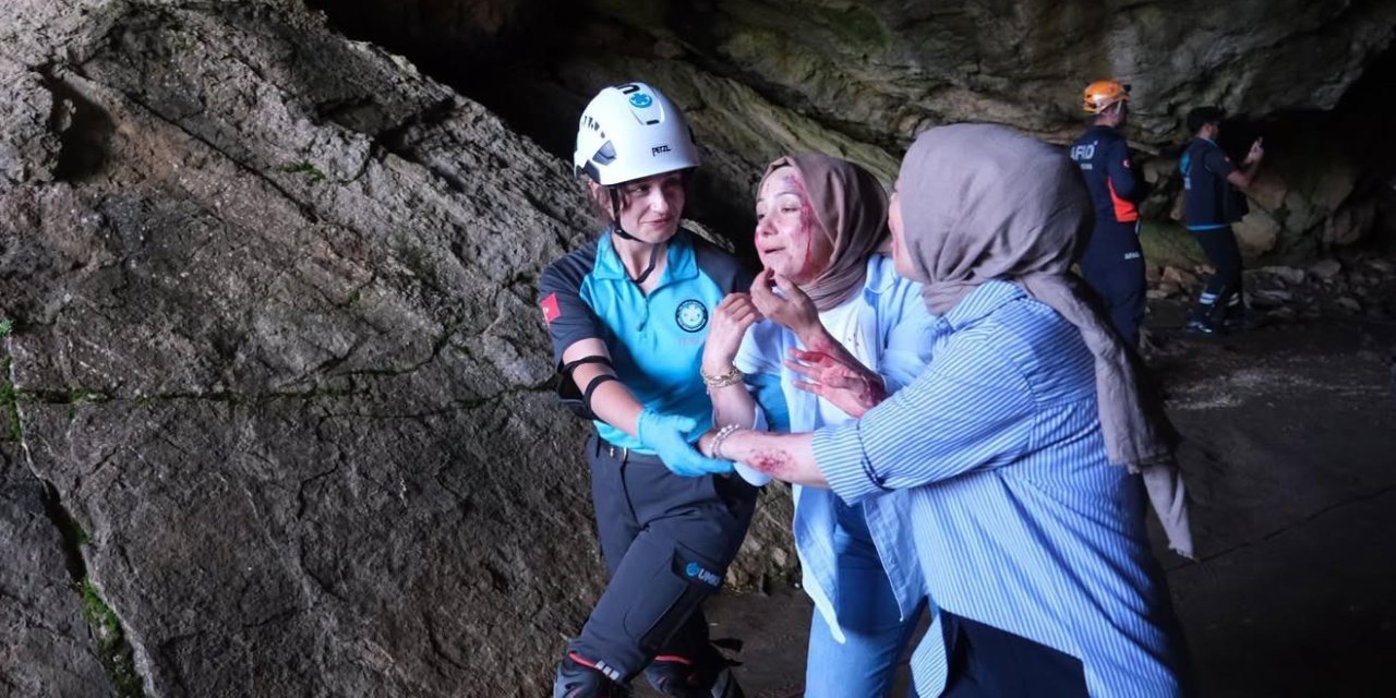 Konya UMKE'den Balatini Mağarası'nda Kurtarma Operasyonu