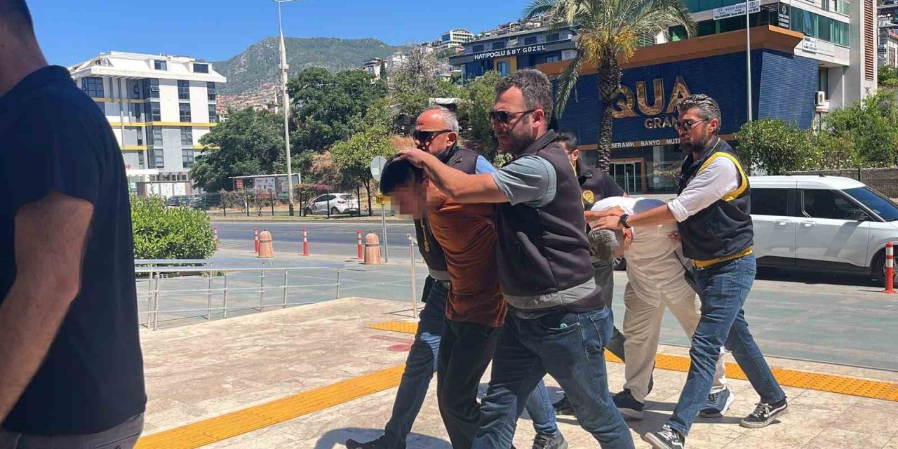 Alanya’da Silahlı Kavga: 40 Yaşındaki Adam Hayatını Kaybetti