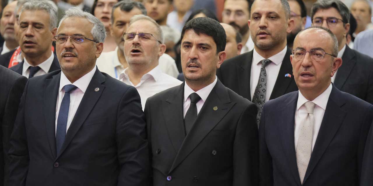 MHP Meram İlçe Kongresi'nde Mahmut Yaman Güven Tazeledi