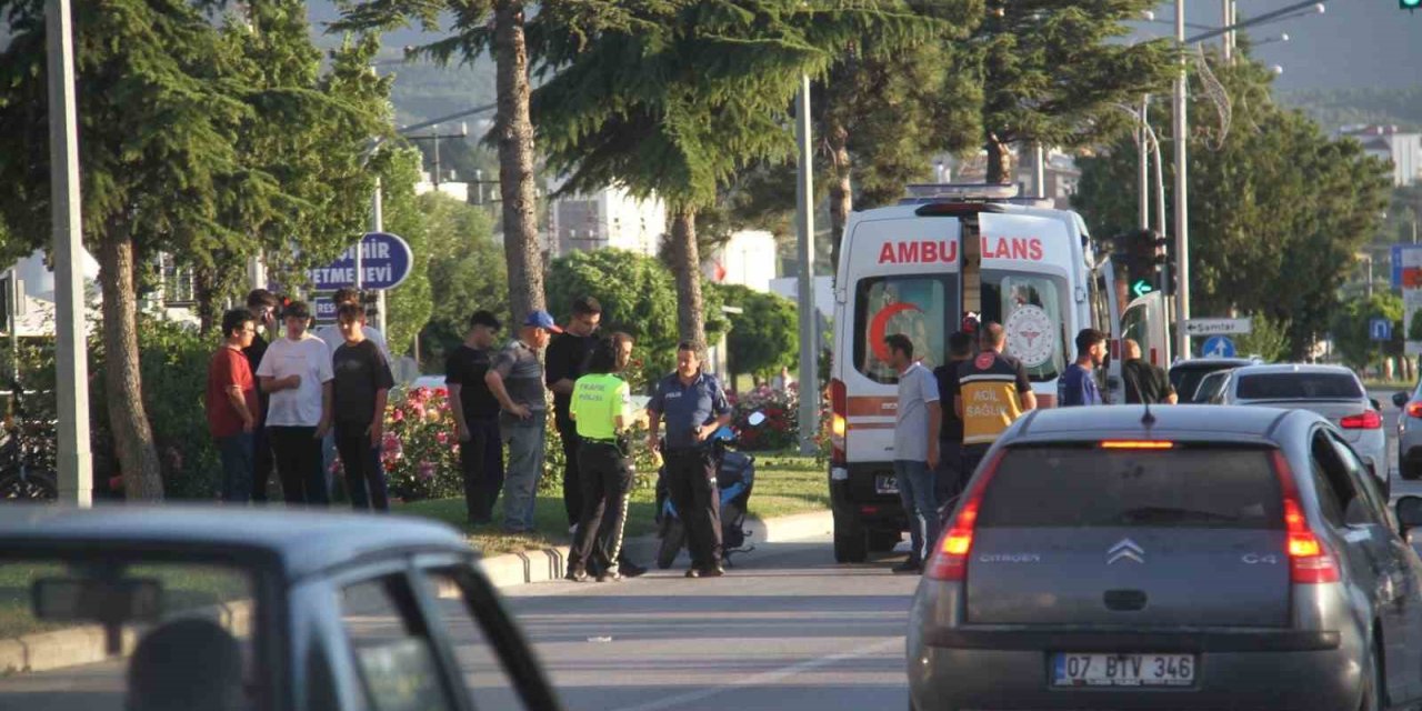 Kaza sonrasında dili boğazına kaçan çocuğu vatandaş kurtardı