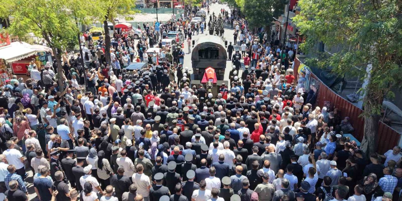Pençe-Kilit Şehidi Abdurrahman Hilal Son Yolculuğuna Uğurlandı