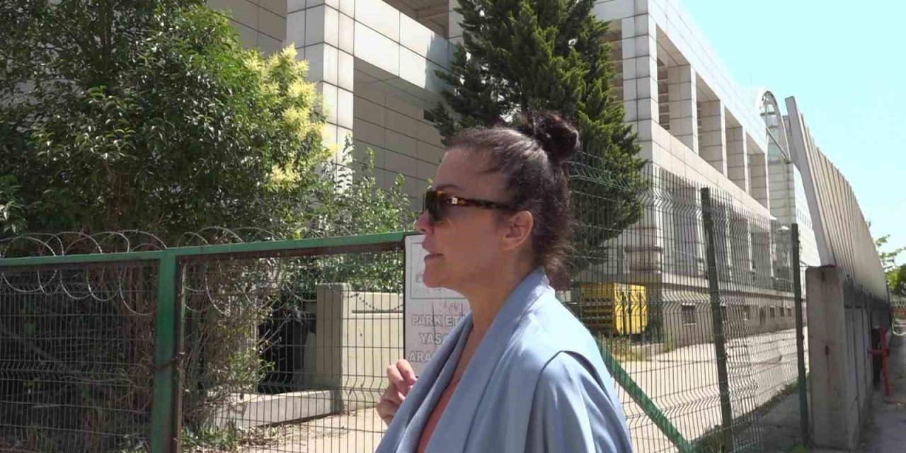 Deniz Akkaya Kartepe’deki Villadan Polis Eşliğinde Tahliye Edildi