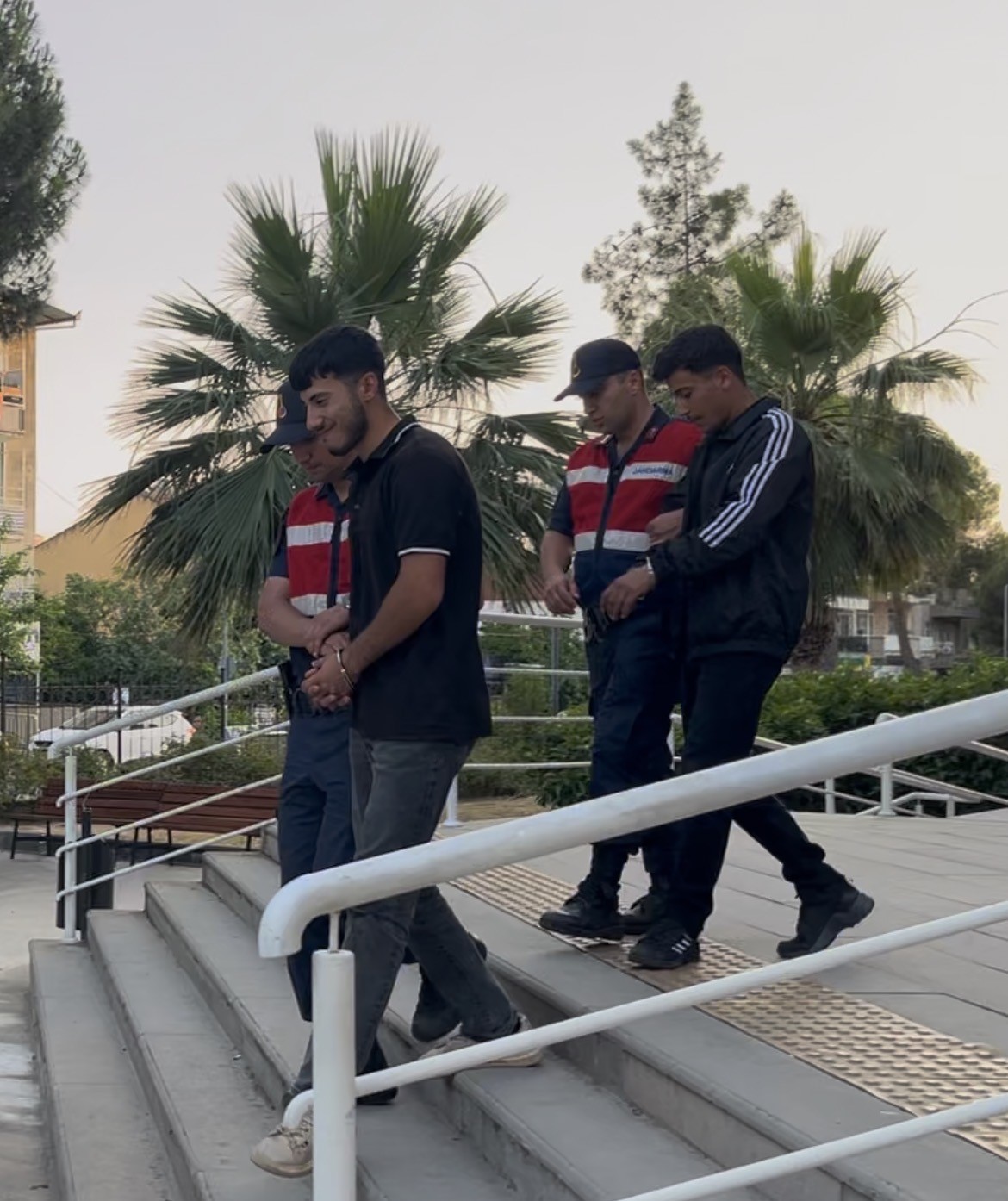 500 milyona 2 tutuklama daha