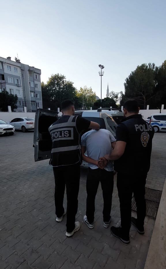 Araba kiraladı, ilçeye gidip 3 olaya karıştı