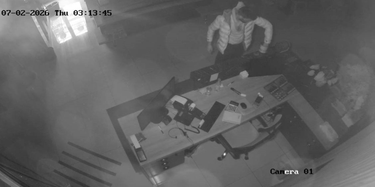 Pes dedirten hırsızlık: Yardım kumbarasındaki paraları çaldı