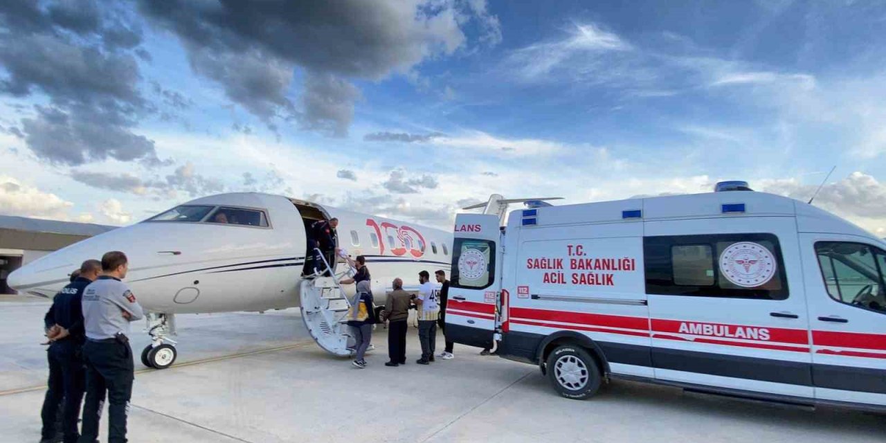 Hacda rahatsızlanan vatandaş ambulans uçakla Türkiye’ye getirildi