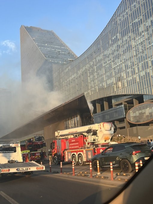 Ankara YDA Center'da Yangın