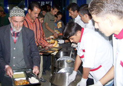 11 bin 600 kişiye yemek