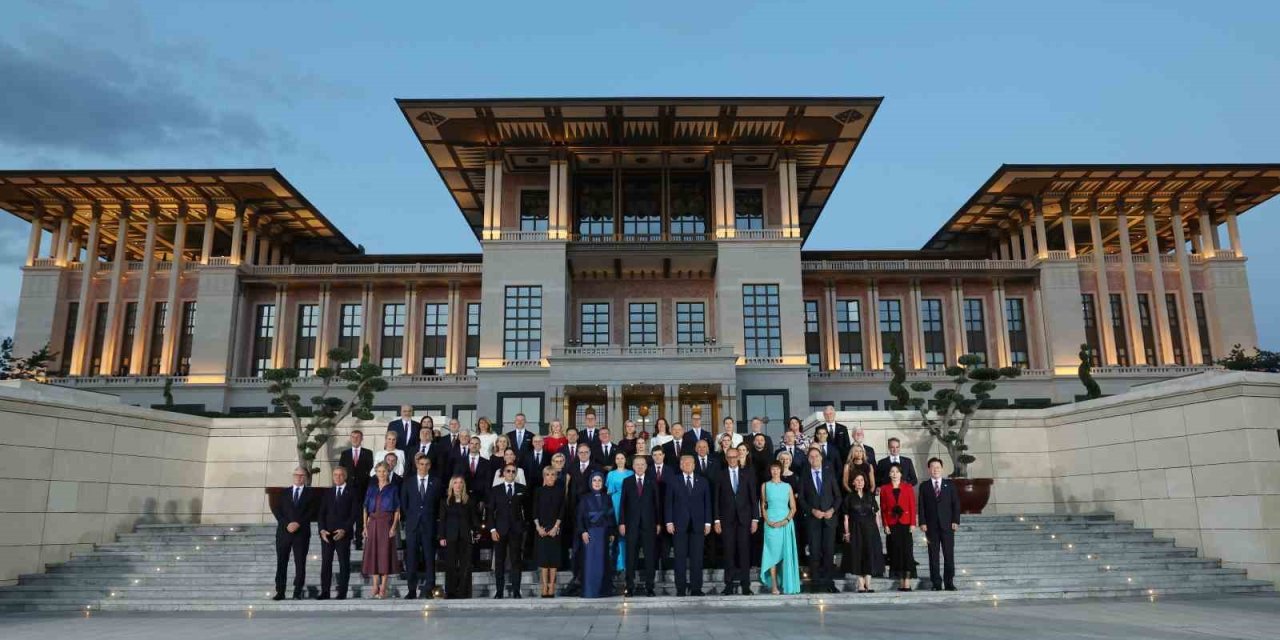 Erdoğan, NATO Zirvesi Liderlerini Külliye'de Ağırladı