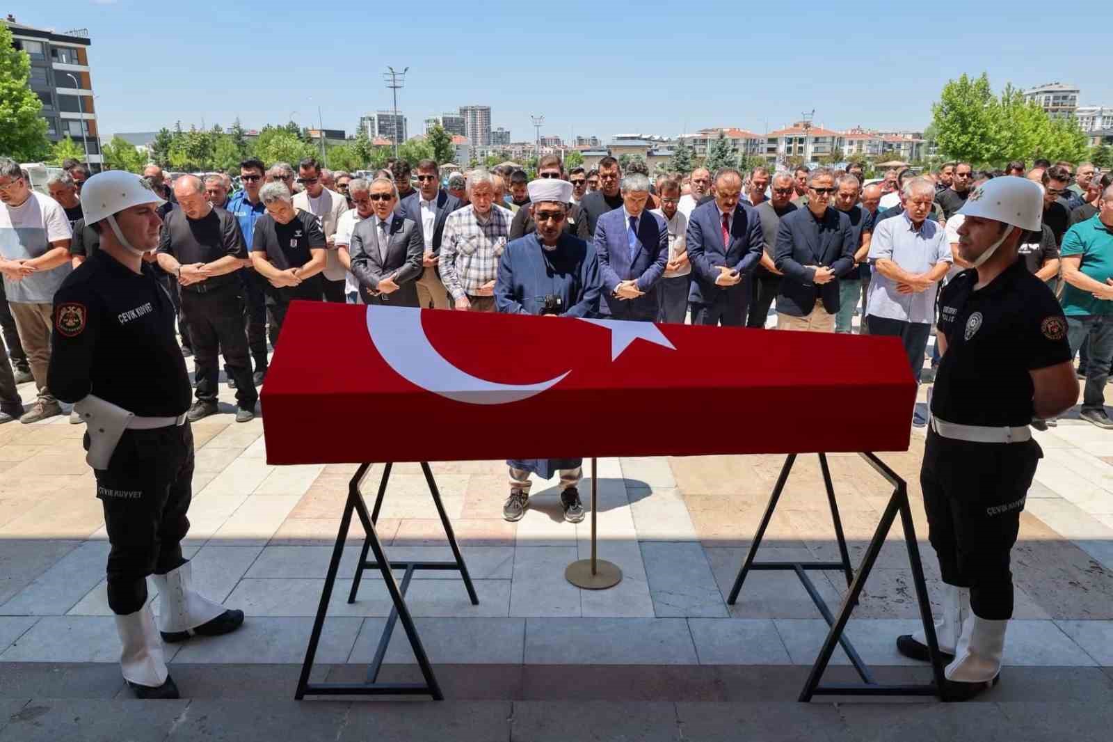 Afyonkarahisar Yasta: Ödüllü Polis Memuru Cem Akın Son Yolculuğuna Uğurlandı