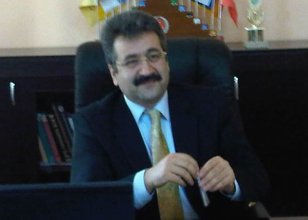 İthal öğretmene tepkiler sürüyor!