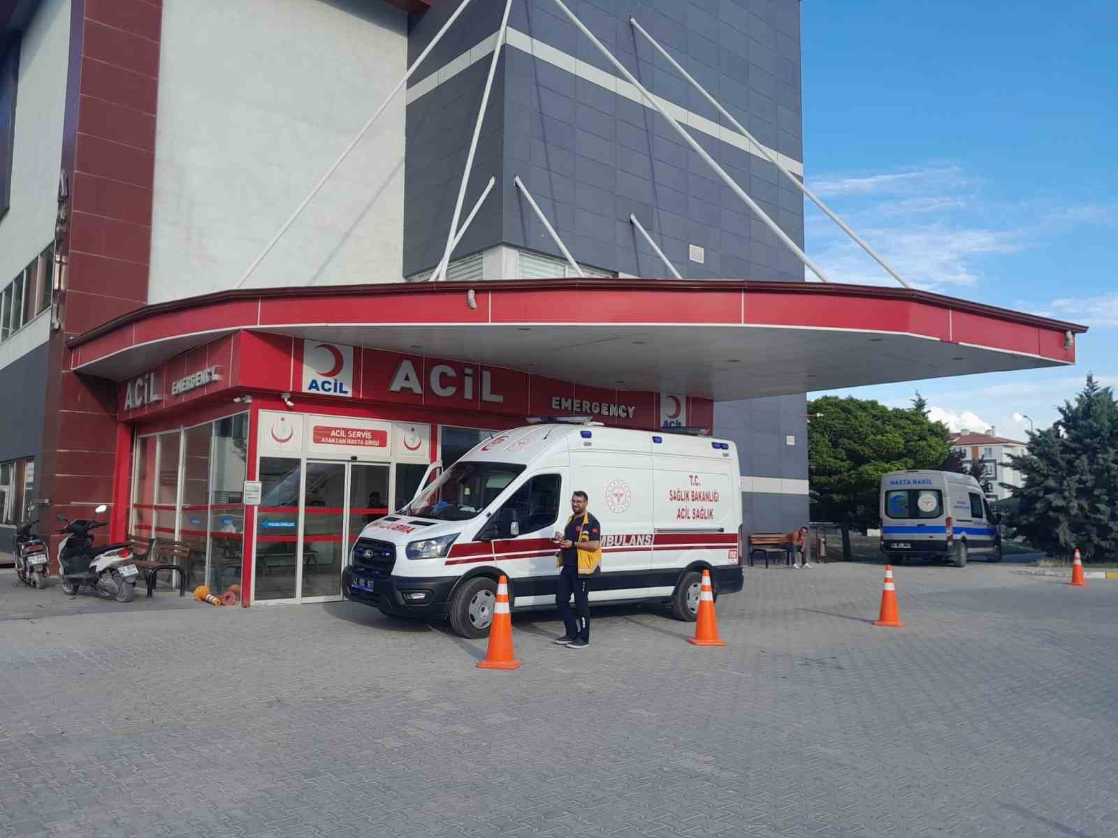 Karapınar’da kamyon ile minibüs çarpıştı: 4 yaralı