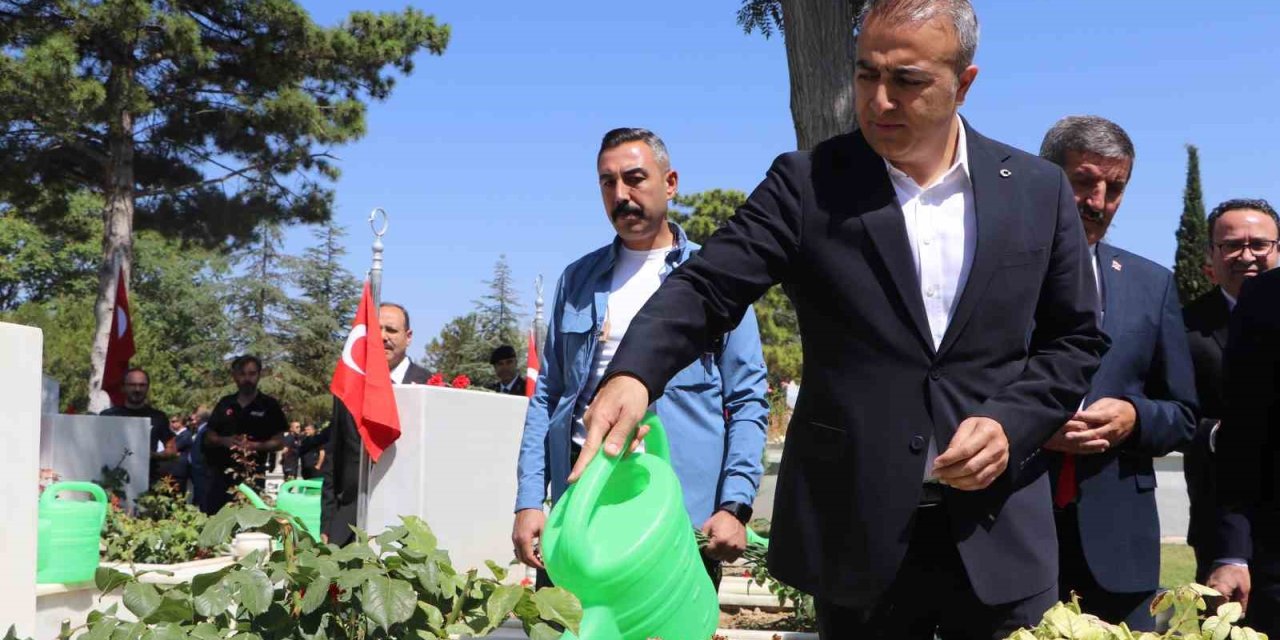 Karaman’da 15 Temmuz’da şehitlikler ziyaret edildi