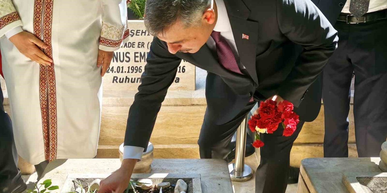 Bakan Çiftçi 15 Temmuz Şehitliği’ndeki anma programına katıldı