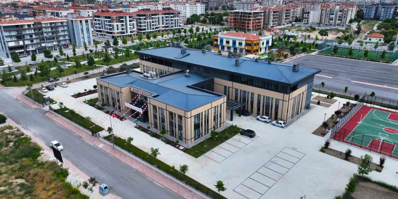 Bakan Göktaş Konya’da Türkiye’nin En Büyük Engelli Aktif Yaşam Merkezi'ni Açtı