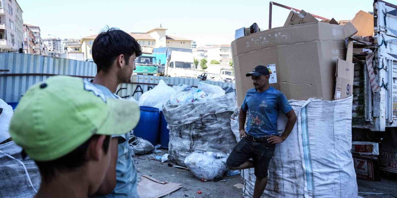 Vatandaş Makineye, Toplayıcılar Başka Atığa Yöneldi