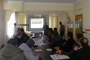 Karapınarlı çiftçilere ''bilinçli tarım'' eğitimi