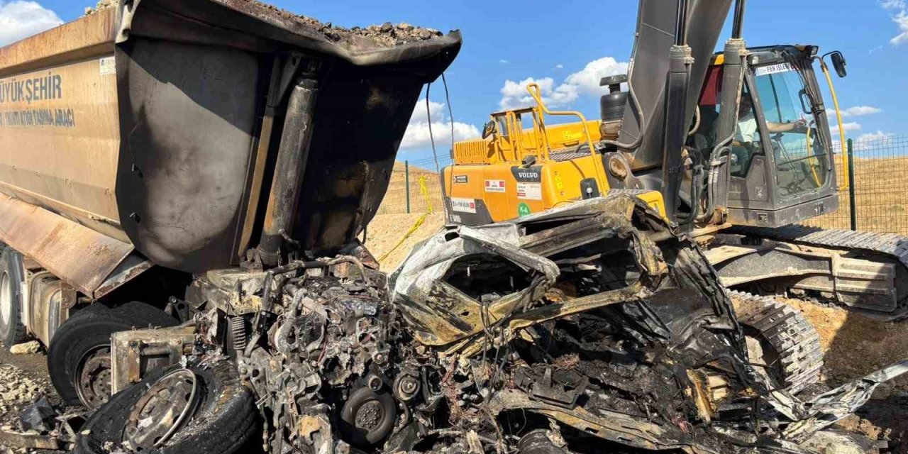 Ankara Büyükşehir'in kamyonu kaza yaptı: 2 işçi hayatını kaybetti