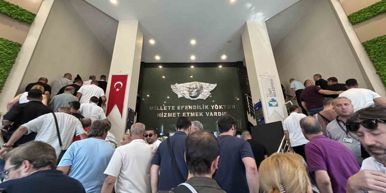 İzmit Belediyesi'ne 5 İlde İhale Operasyonu: 31 Gözaltı Kararı