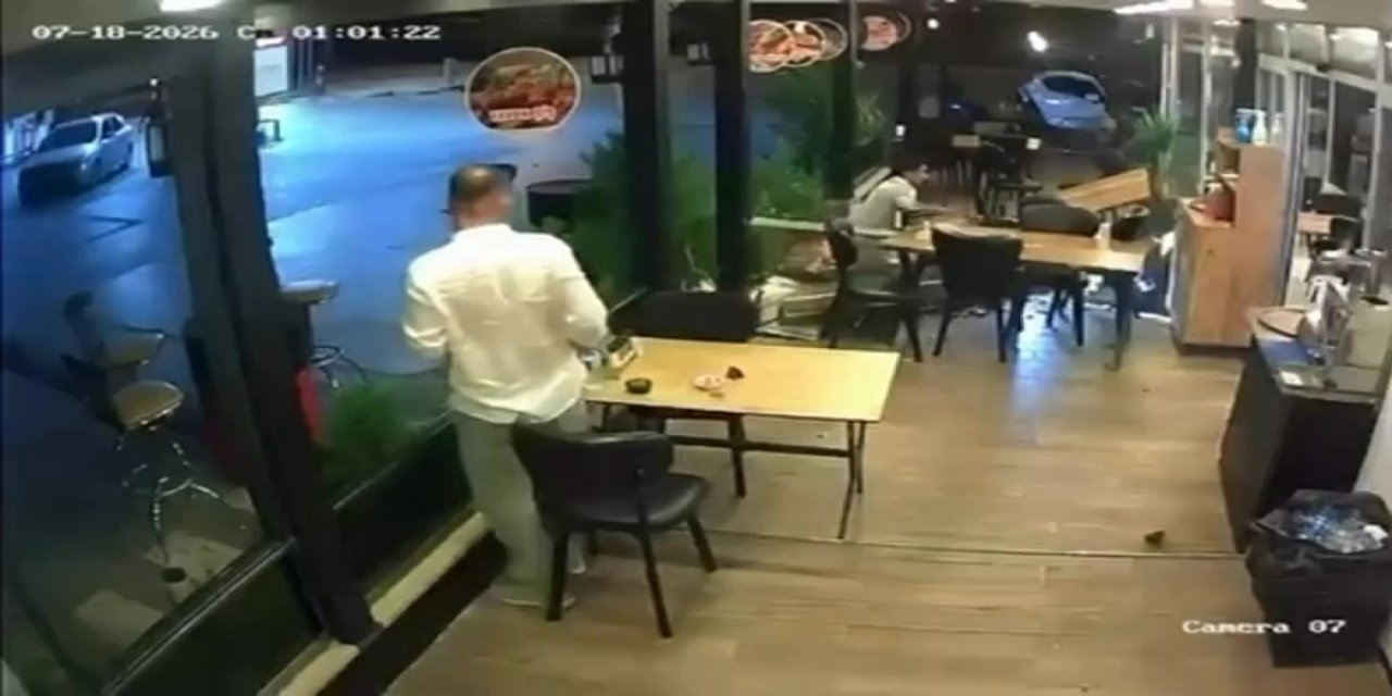 Lokantada otururken motosiklet çarptı