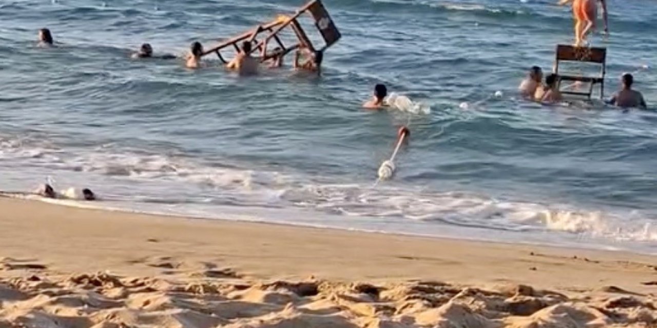 Cankurtaran kulesini yerinden söküp atlama platformu yaptılar