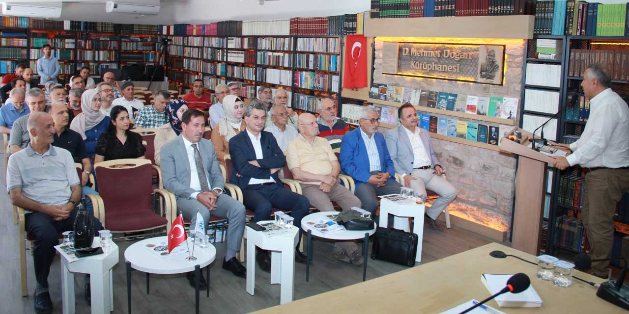 TYB Konya'da 'Divan-ı Kebir'de Aşk' Konuşuldu: "Mevlâna’yı Tüketiyoruz"