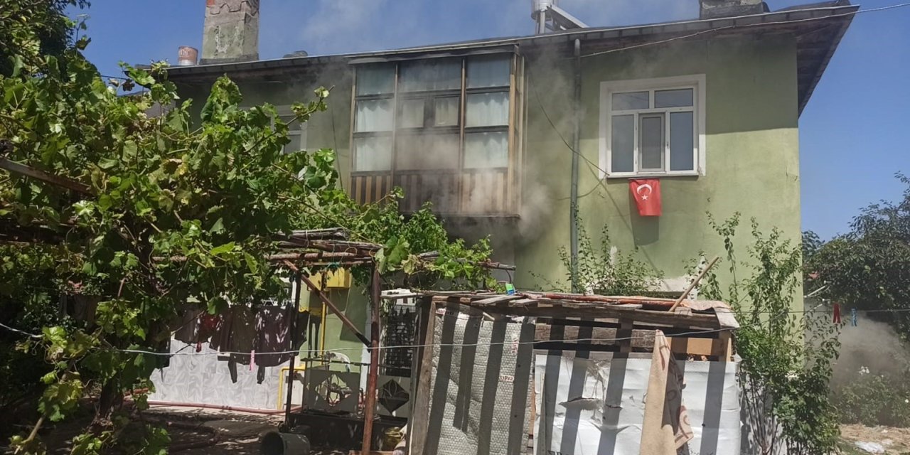 Konya'da facianın eşiğinden dönüldü: Çığlıkları duyan komşular koştu!