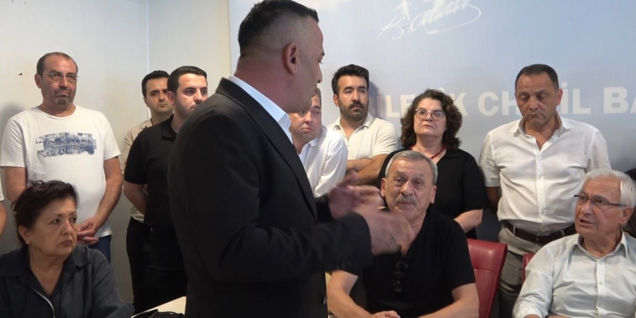 Bilecik’te CHP binasında gergin anlar
