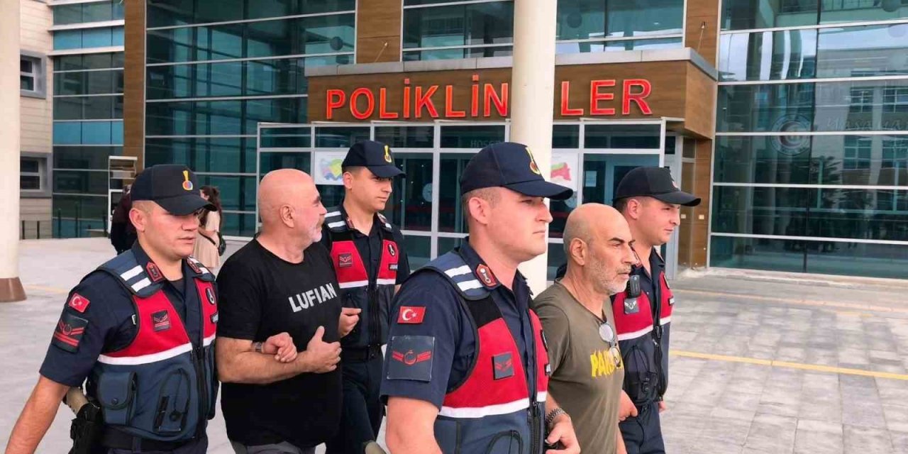 Ezel Akay’a Adli Kontrol, Kardeşine Tutuklama