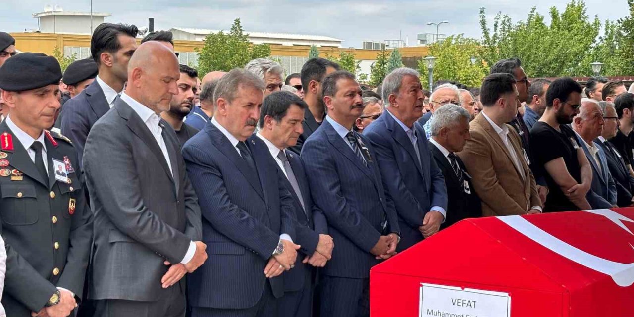 Motosiklet kazasında vefat eden Uzman Çavuş Çetin son yolculuğuna uğurlandı