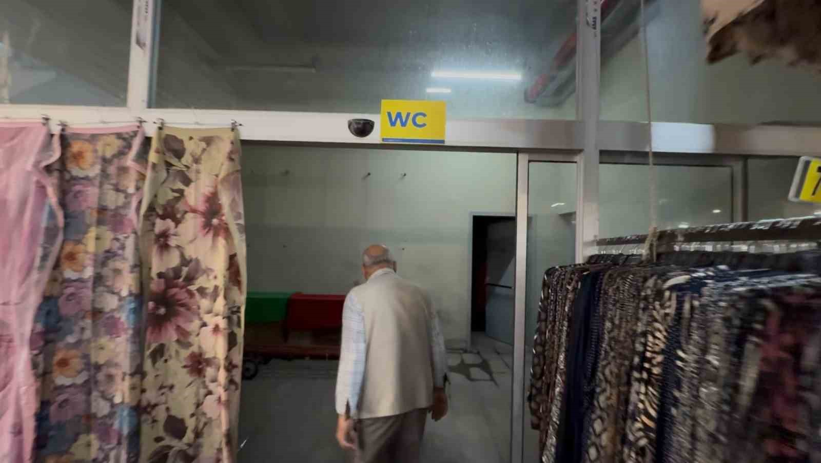 Büyükşehir tuvaletleri kilitledi