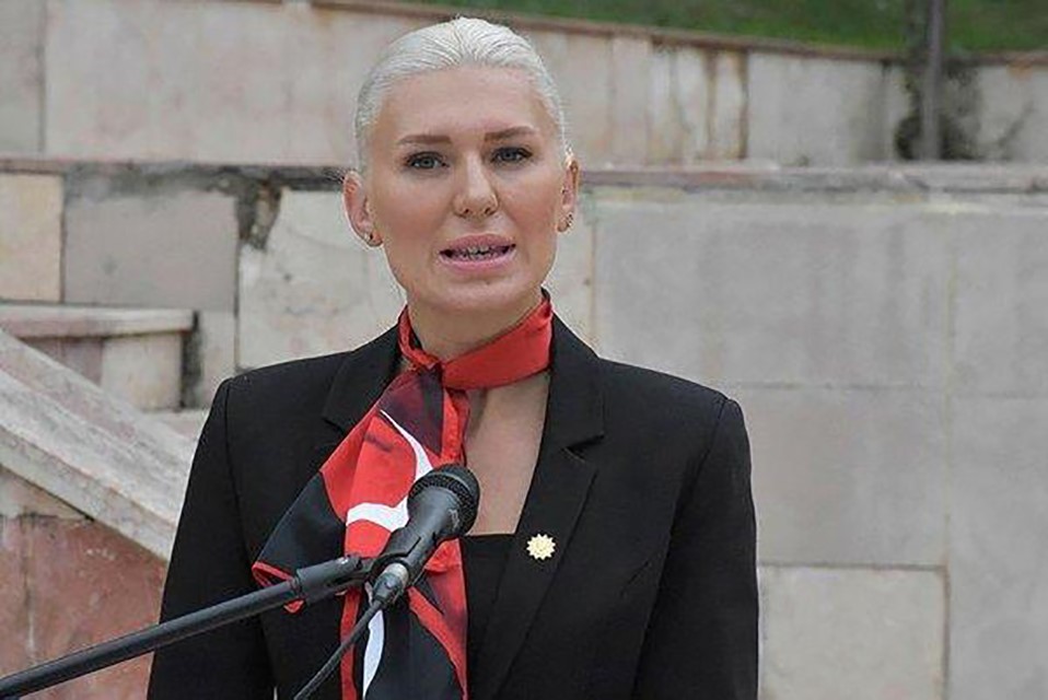 İş başkan Melek Subaşı oldu! Bilecik Yeni Parti’ye geçiyor