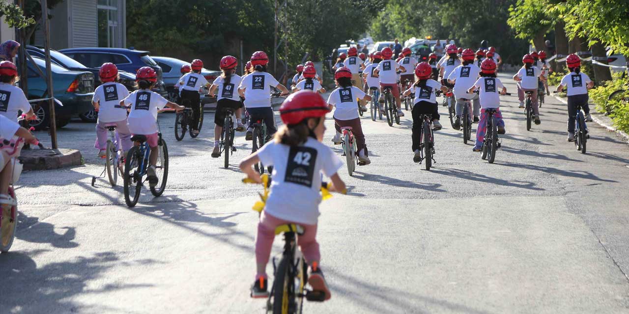 Gödene ve Kovanağzı’nda Bisiklet Şöleni: Çocuklar Geleceğe Pedal Çevirdi